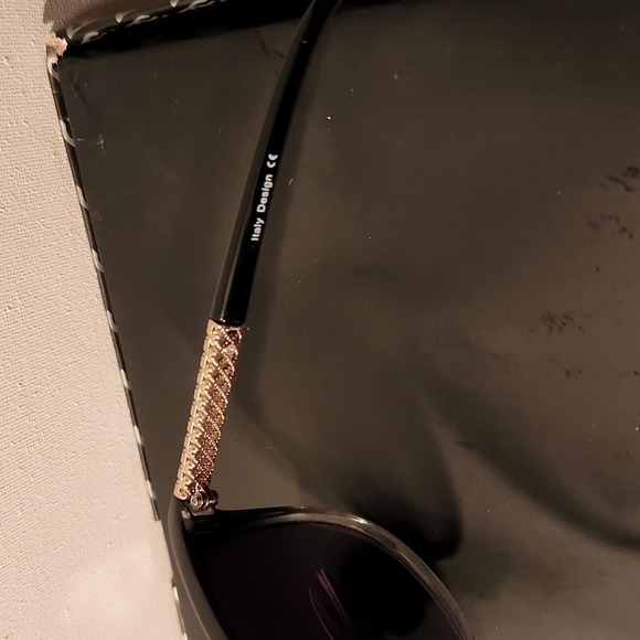 Designer sunglasses - Picture 5 of 9